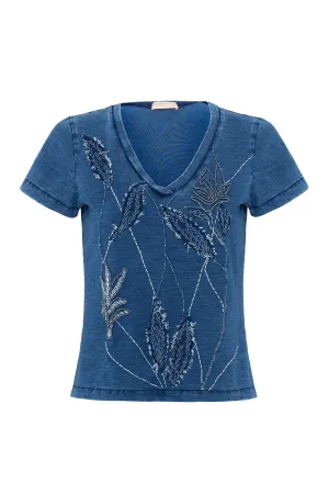 T- Shirt Malha Denim Bordada com Decote em V