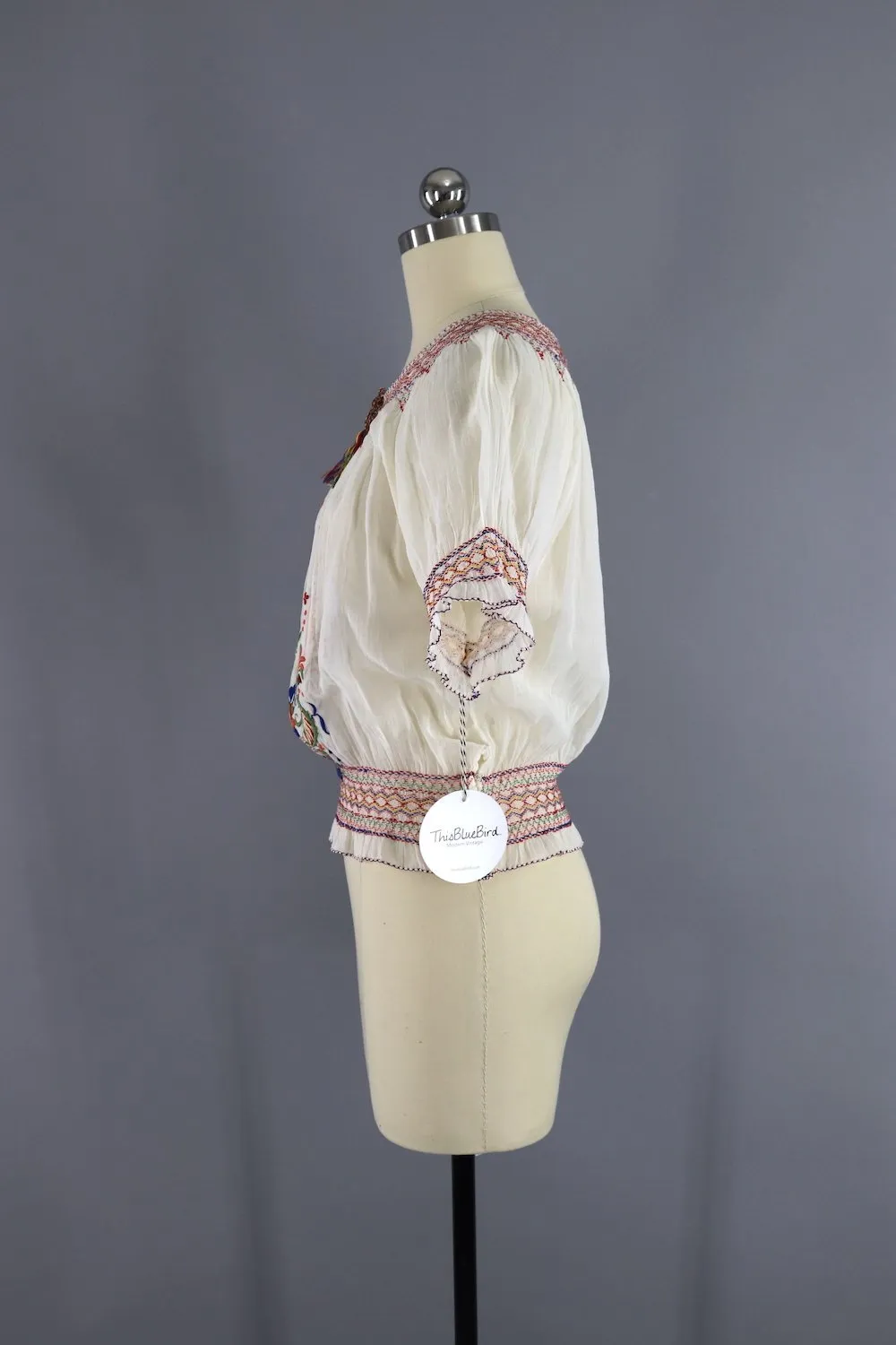 Vintage 1930s Embroidered Peasant Blouse / Red Floral Hungarian Embroidery